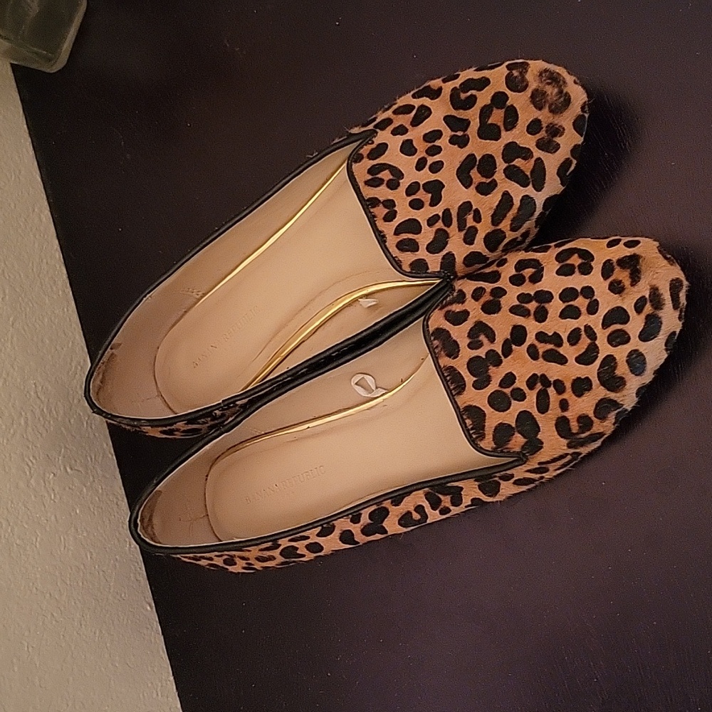 Banana Republic Leopard Print Flats in Tan and Black